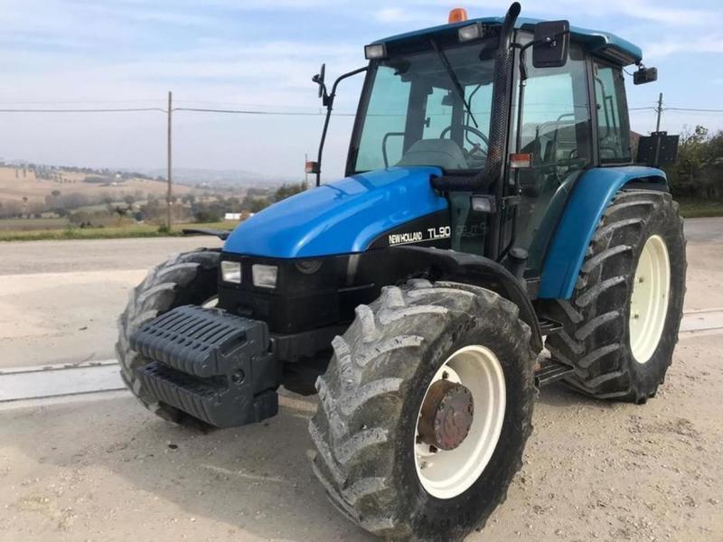 Tractor New Holland TL90